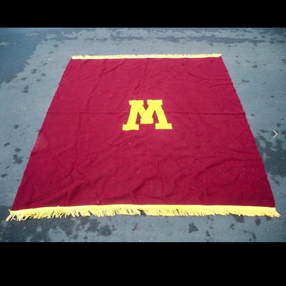 Vtg 1950s Maroon & Gold University of Minnesota Golden Gophers Letterman Blanket - Picture 1 of 8